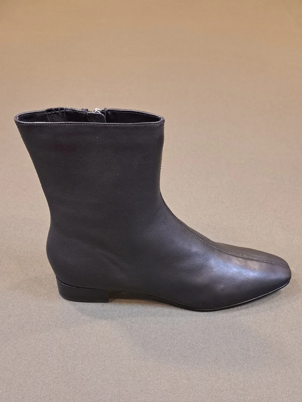 Dolce Vita Tarine Booties Black Leather - Size: Women 9.5